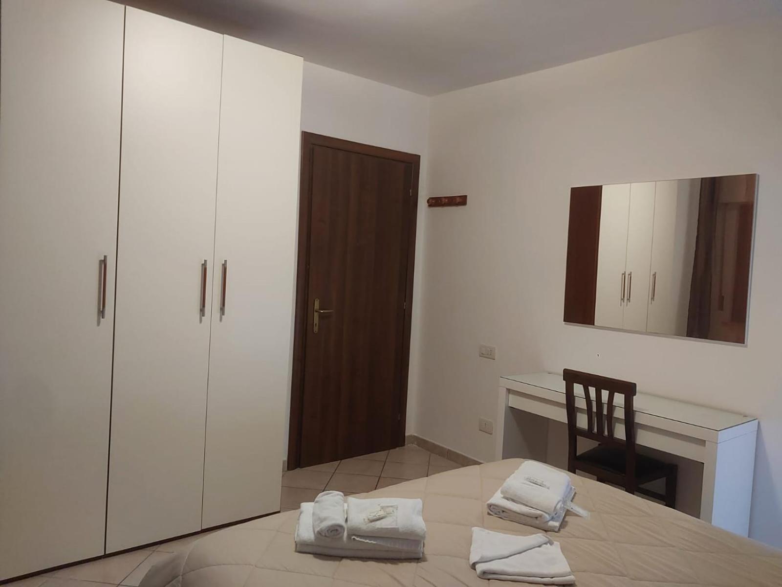 Dual Suites - 4 Posti Letto - Fiumicino Aeroporto E Fiera - Self Check-In Δωμάτιο φωτογραφία